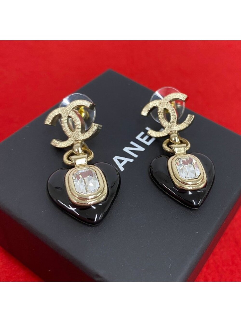 Chanel With Rice CC Logo Heart Bijou Earrings Gold